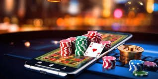 Mobile slots browsing scene on 77p777 for adult users